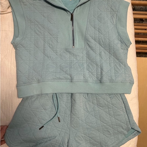 entro Tops - Entro Quilted Set in Soft Blue